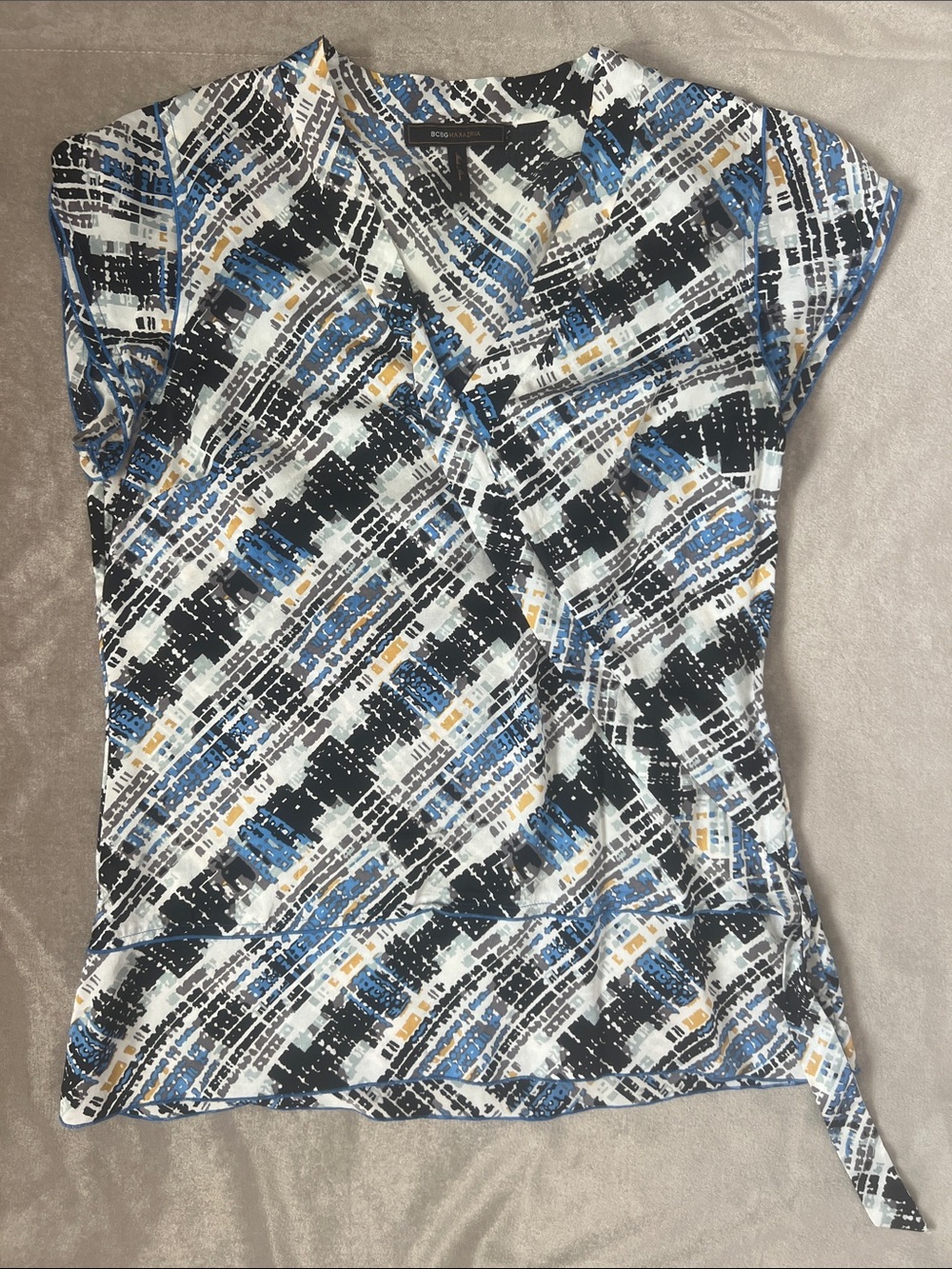BCBG Blue & Black Patterned V-Neck Wrap Top